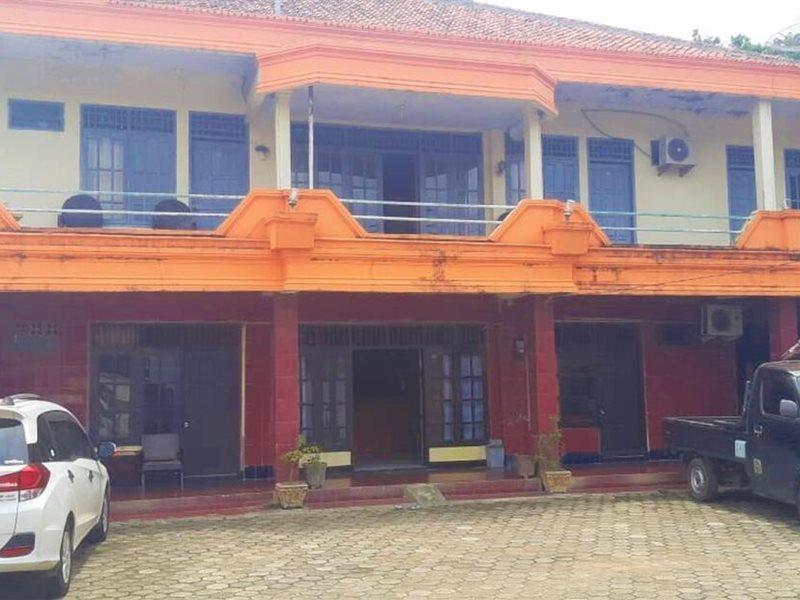 Spot On 2969 Hotel Citra Ayu Labuhan Buitenkant foto