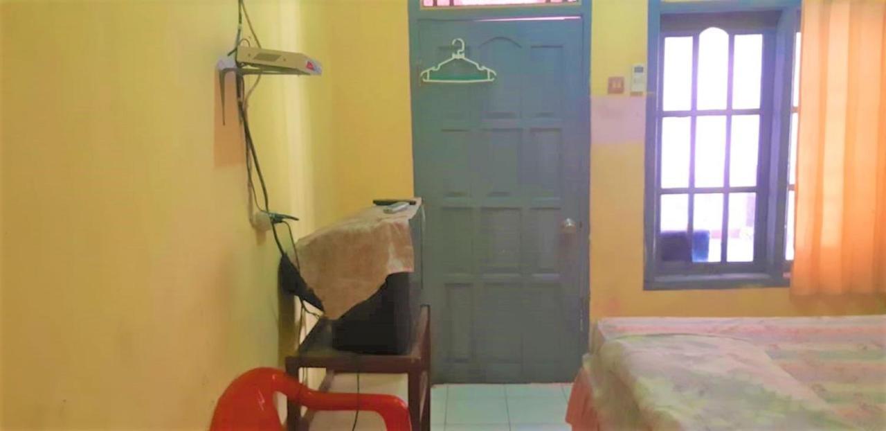 Spot On 2969 Hotel Citra Ayu Labuhan Buitenkant foto