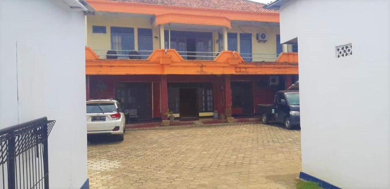 Spot On 2969 Hotel Citra Ayu Labuhan Buitenkant foto